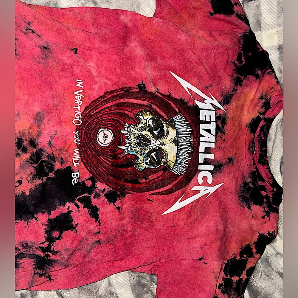Medium sized, Metallica red and black tie-dyed short sleeve shirt